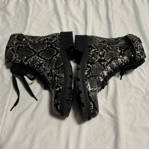 New Abound Snakeskin Print Lace-Up Boots Womens Size 7 Victor Buckle Side Zip - Picture 5 of 14